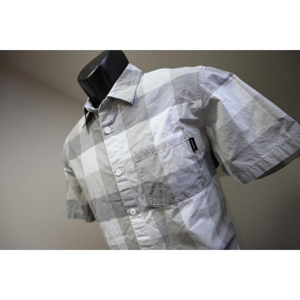 Oakley Golf Button Up‎ Dress Shirt Performance Plaid Short Sleeve Mens Sz Medium